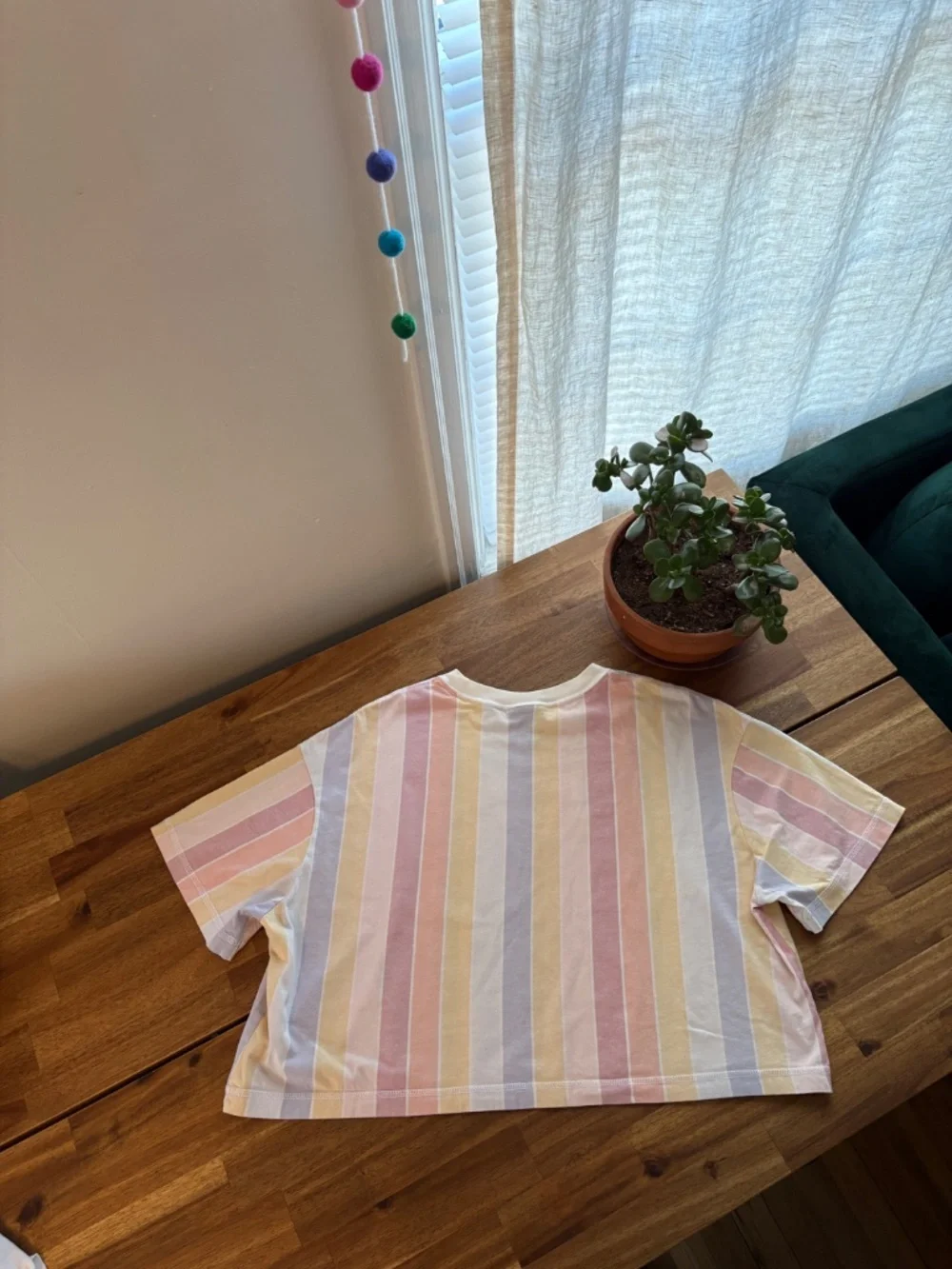 NWOT Nike Women’s XL Striped Oversized Pastel Rainbow Crop T-Shirt - Picture 4 of 6